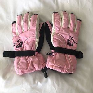 Pink Roxy snow gloves